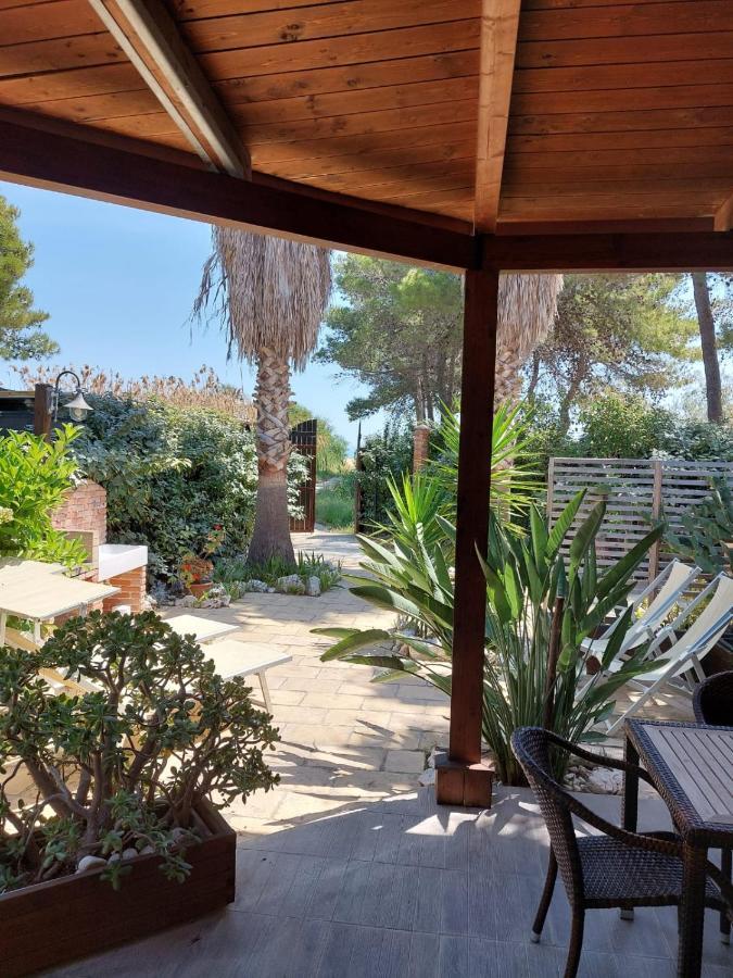 Отель La Dimora In Riva Al Mare Вьесте Экстерьер фото